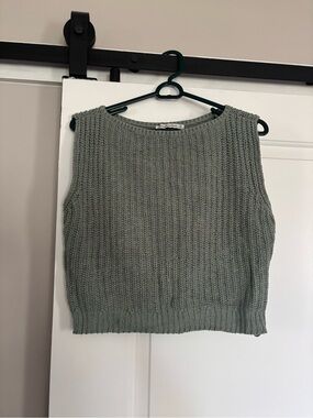 Abercrombie Sleeveless Rib-Knit Crop Sweater Vest in Sage Green
